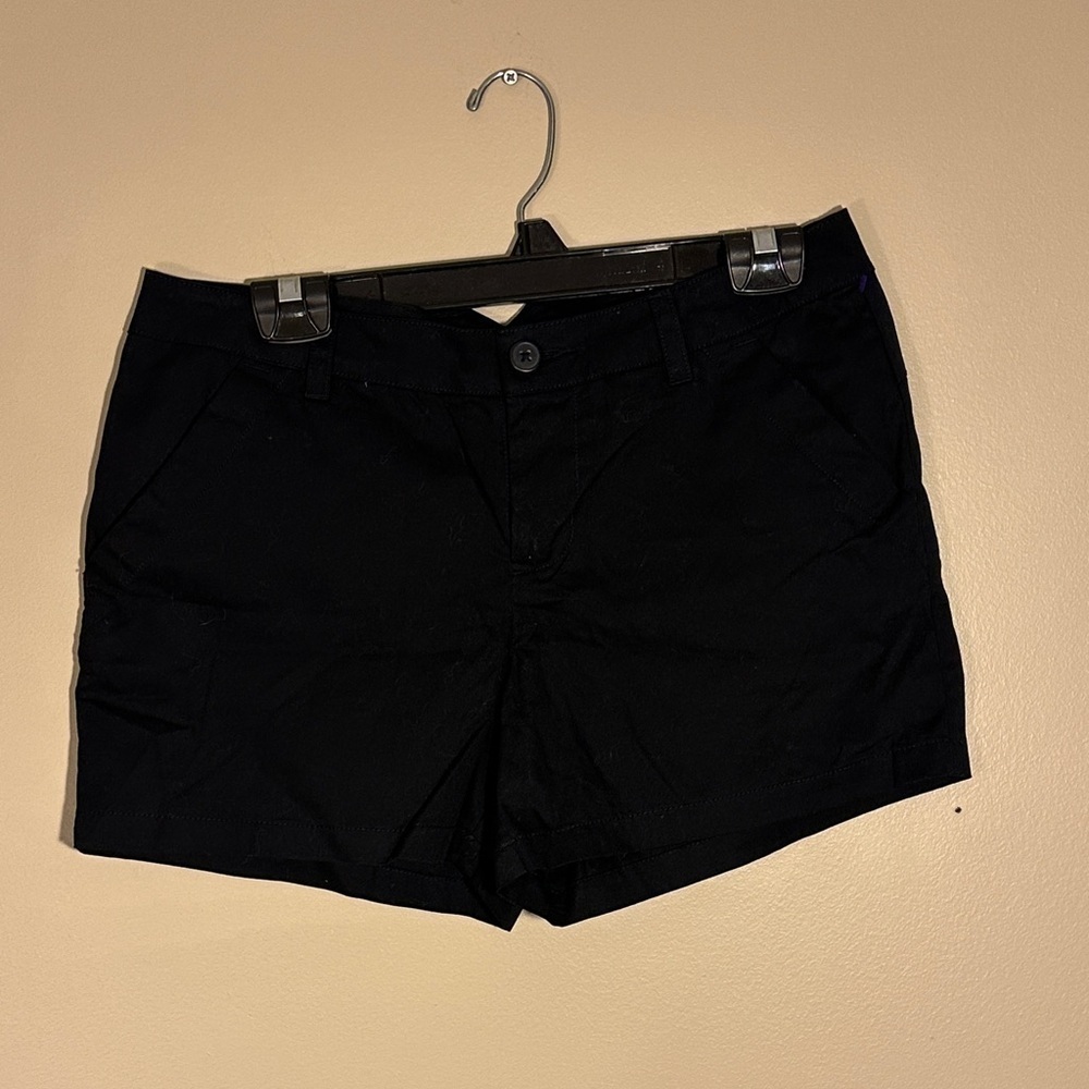 Columbia Women's Black Shorts 4L size 8